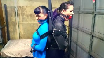 Caroline Pierce & Nyxon – 2 Girl Straightjacket Struggle (Shiny Bound)