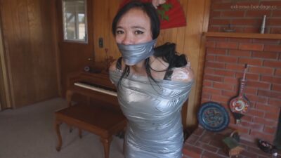 Raven Lynette – Fully Mummified After Watching a Movie With a Similar Scene